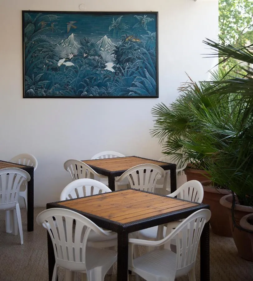 Villa Paris Rooms Cesenatico Italy